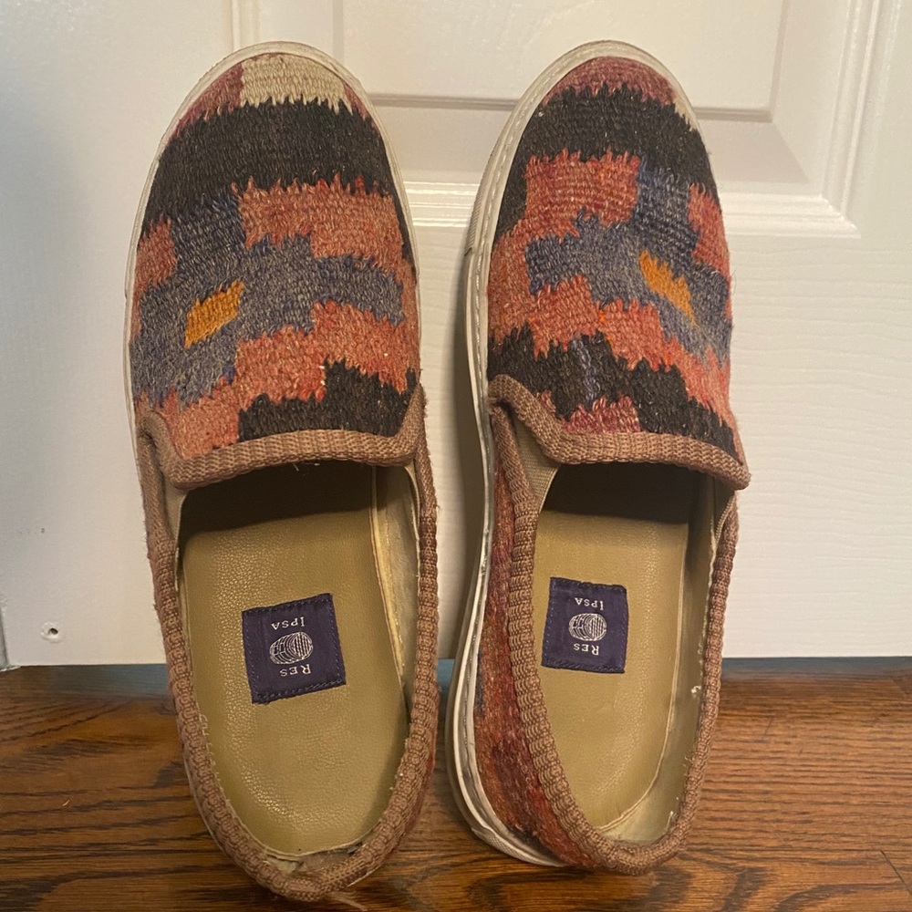 Res Ipsa - Turkish Rug Pattern Van-like Slip-On